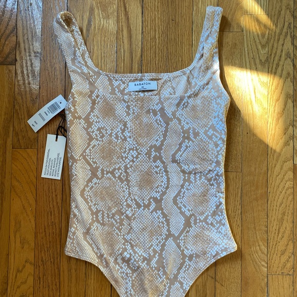 Baton (Aritzia) Irwin Contour Bodysuit - Picture 2 of 7